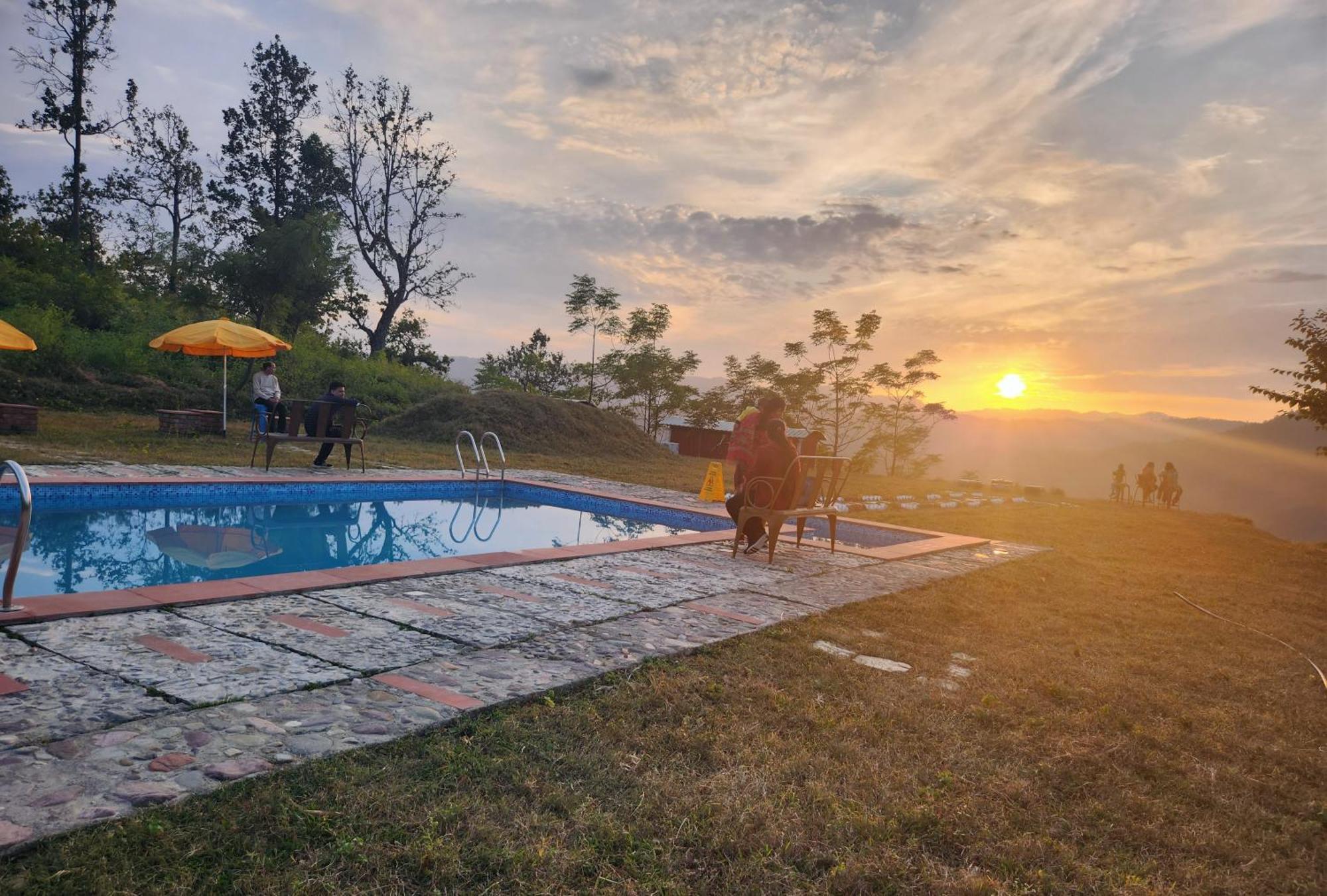 Lahermitage Resort Lansdowne Ngoại thất bức ảnh