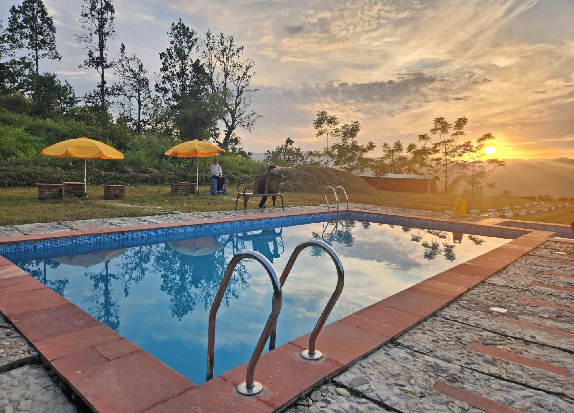 Lahermitage Resort Lansdowne Ngoại thất bức ảnh